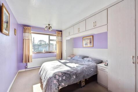 Bedroom 1_1.jpeg