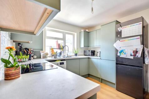 Kitchen_1.jpeg