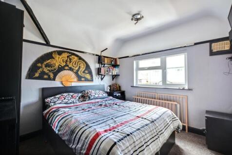 Bedroom 1_1.jpeg