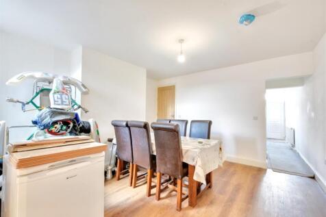 Dining Room_1.jpeg