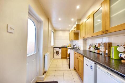 Kitchen_1.jpeg