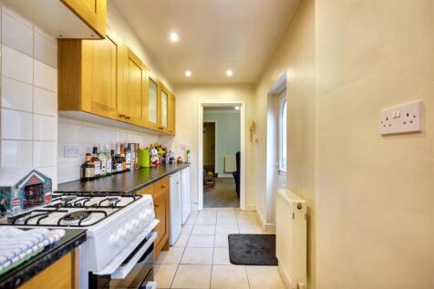 Kitchen_2.jpeg