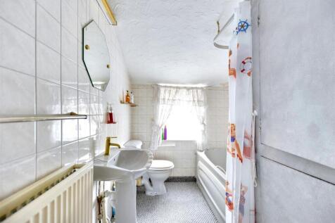 Bathroom.jpeg
