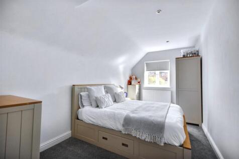 Bedroom 2_1.jpeg