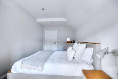 Bedroom 2_2.jpeg