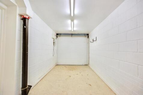 Garage.jpeg