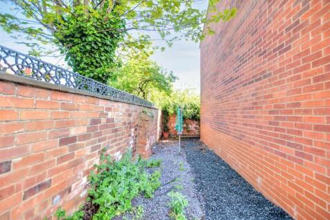 Front Garden.jpeg