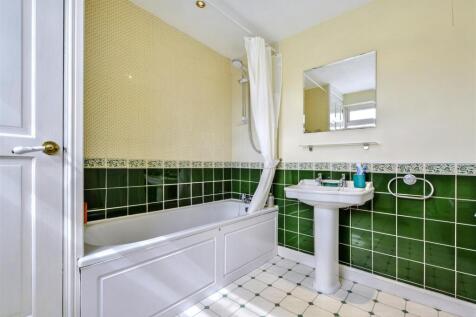 Bathroom_1.jpeg