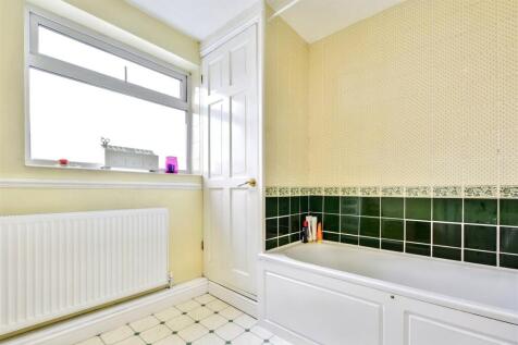 Bathroom_2.jpeg