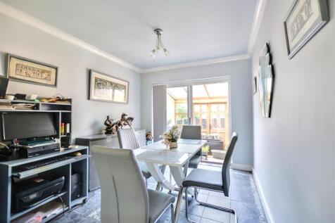 Dining Room_1.jpeg