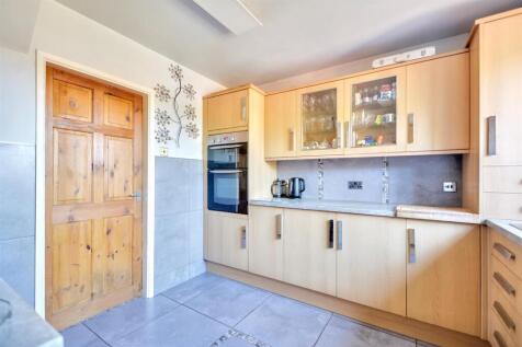 Kitchen_3.jpeg