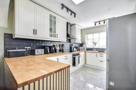 Kitchen_2.jpeg