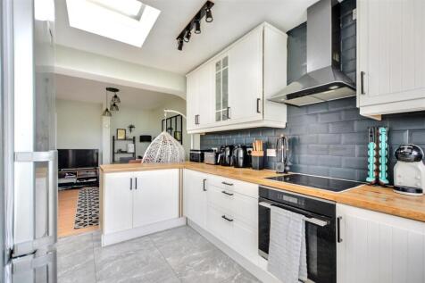 Kitchen_3.jpeg