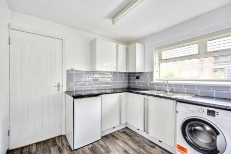 Kitchen_2.jpeg