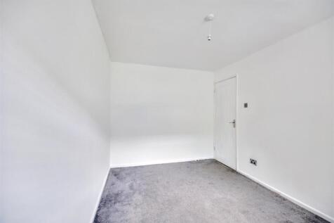 Bedroom 2_2.jpeg