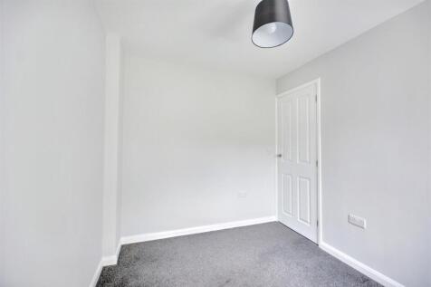 Bedroom 3_2.jpeg