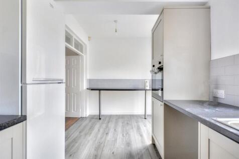 Kitchen_2.jpeg