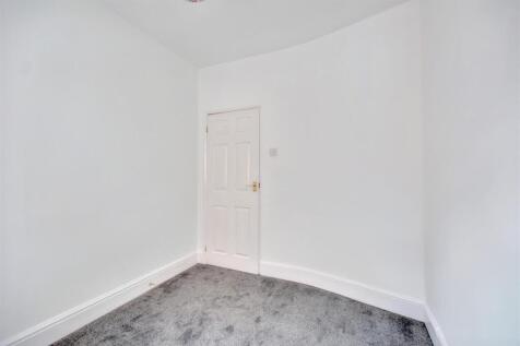 Bedroom 3_2.jpeg