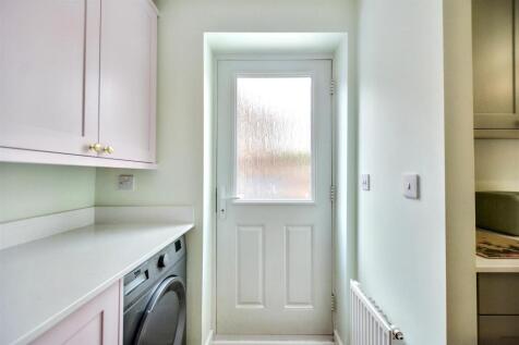 Utility Room_2.jpeg
