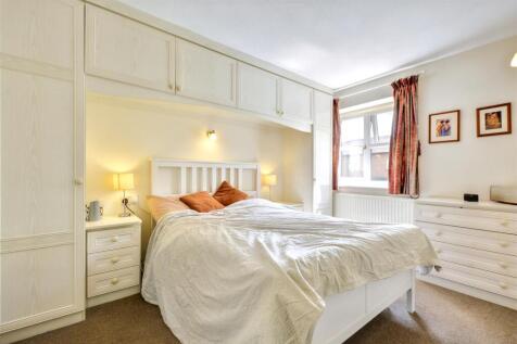 Bedroom 1_1.jpeg