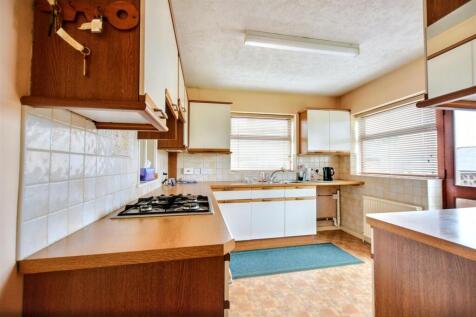 Kitchen_1.jpeg