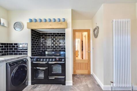 Kitchen_4.jpeg