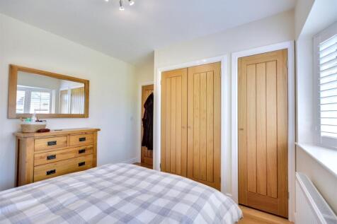 Bedroom 1_2.jpeg