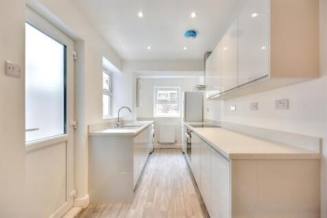 Kitchen_1.jpeg
