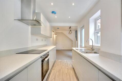 Kitchen_2.jpeg