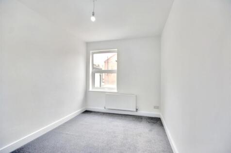 Bedroom 2_1.jpeg