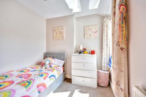 Bedroom 2_3.jpeg