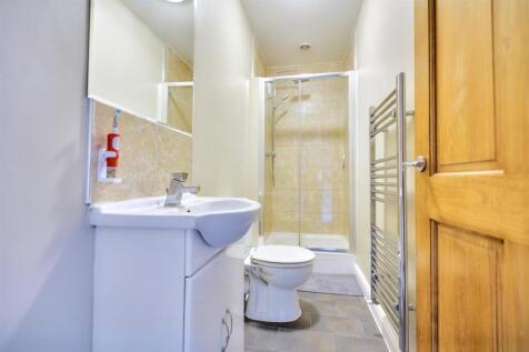 Upstairs Bathroom.jpeg