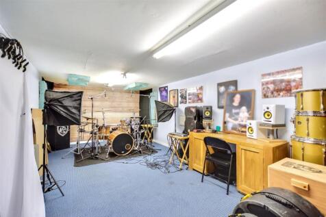 Studio 2_1.jpeg