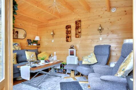Outbuilding_2.jpeg