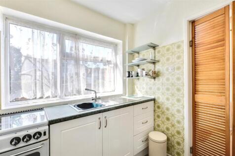Kitchen_2.jpeg