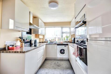 Kitchen_2.jpeg
