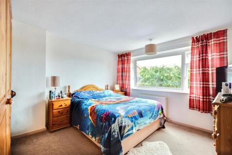 Bedroom 1_1.jpeg