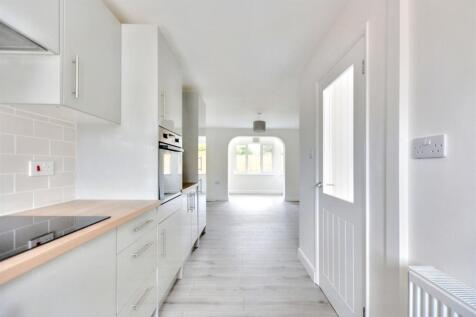 Kitchen_2.jpeg