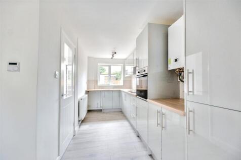 Kitchen_1.jpeg