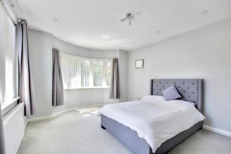 Bedroom 1_4.jpeg