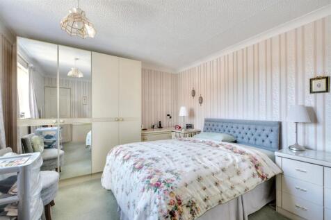 Bedroom 1_2.jpeg