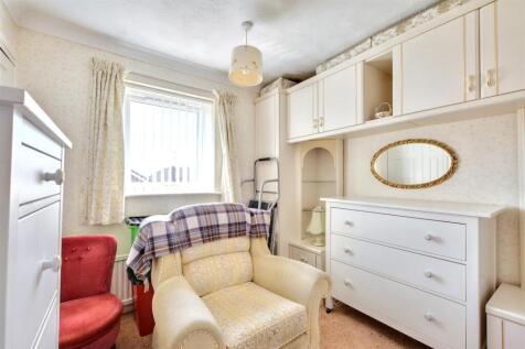 Bedroom 4.jpeg