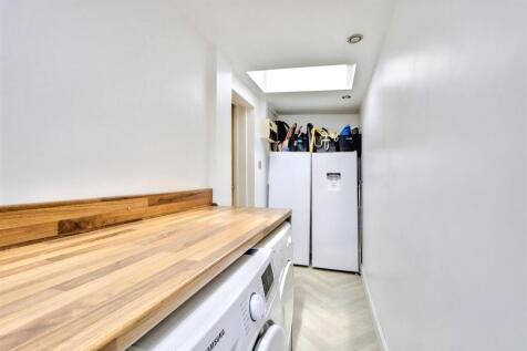 Utility Room_2.jpeg
