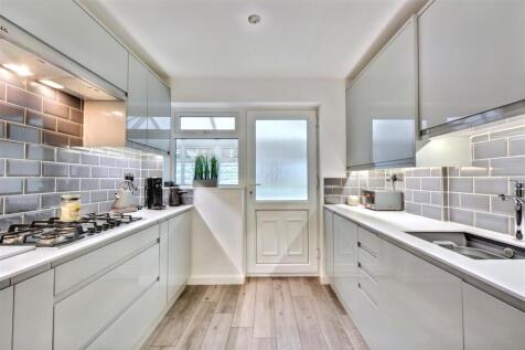 Kitchen_2.jpeg