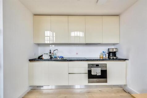 Kitchen_2.jpeg