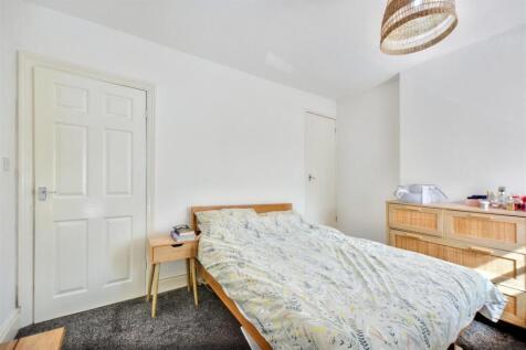 Bedroom 1_3.jpeg