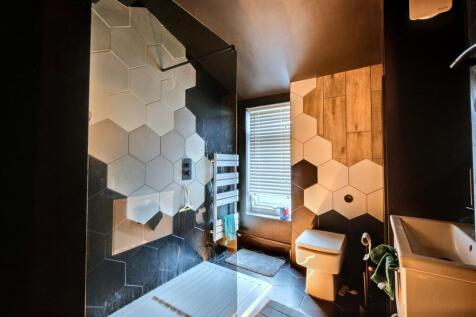 En Suite.jpeg