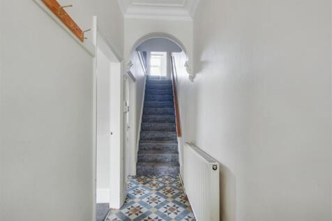 Hallway_2.jpeg