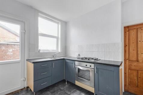 Kitchen_2.jpeg
