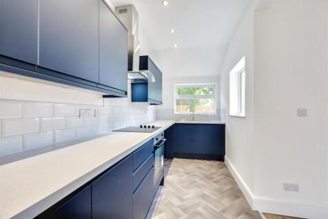 Kitchen_2.jpeg